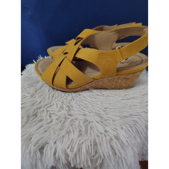 Clarks Womens Un Capri Step Wedge Sandal Yellow Nubuck US Size 9.5 M - Picture 4 of 9